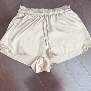 La Vie En Rose Beige Lace Trim Sleep Shorts